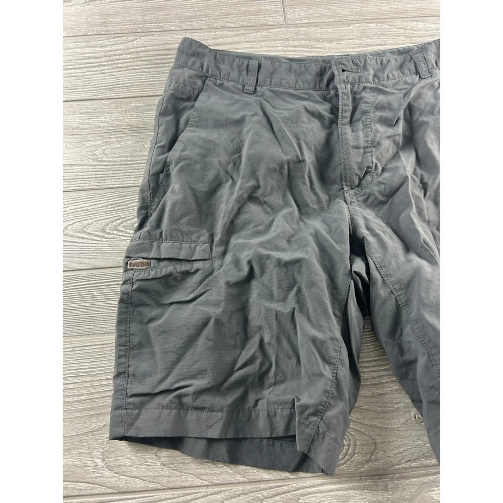 The North Face Mens Size 34 Cargo Shorts 6 Pocket Gray Hiking Outdoor 12” Inseam